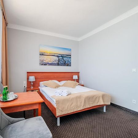 Hotel Wodnik Twoj Hotel Z Widokiem Na Morze อุสตรอเนียมอร์สเกีย ภายนอก รูปภาพ